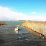 In - Balaton 20220 Szántód